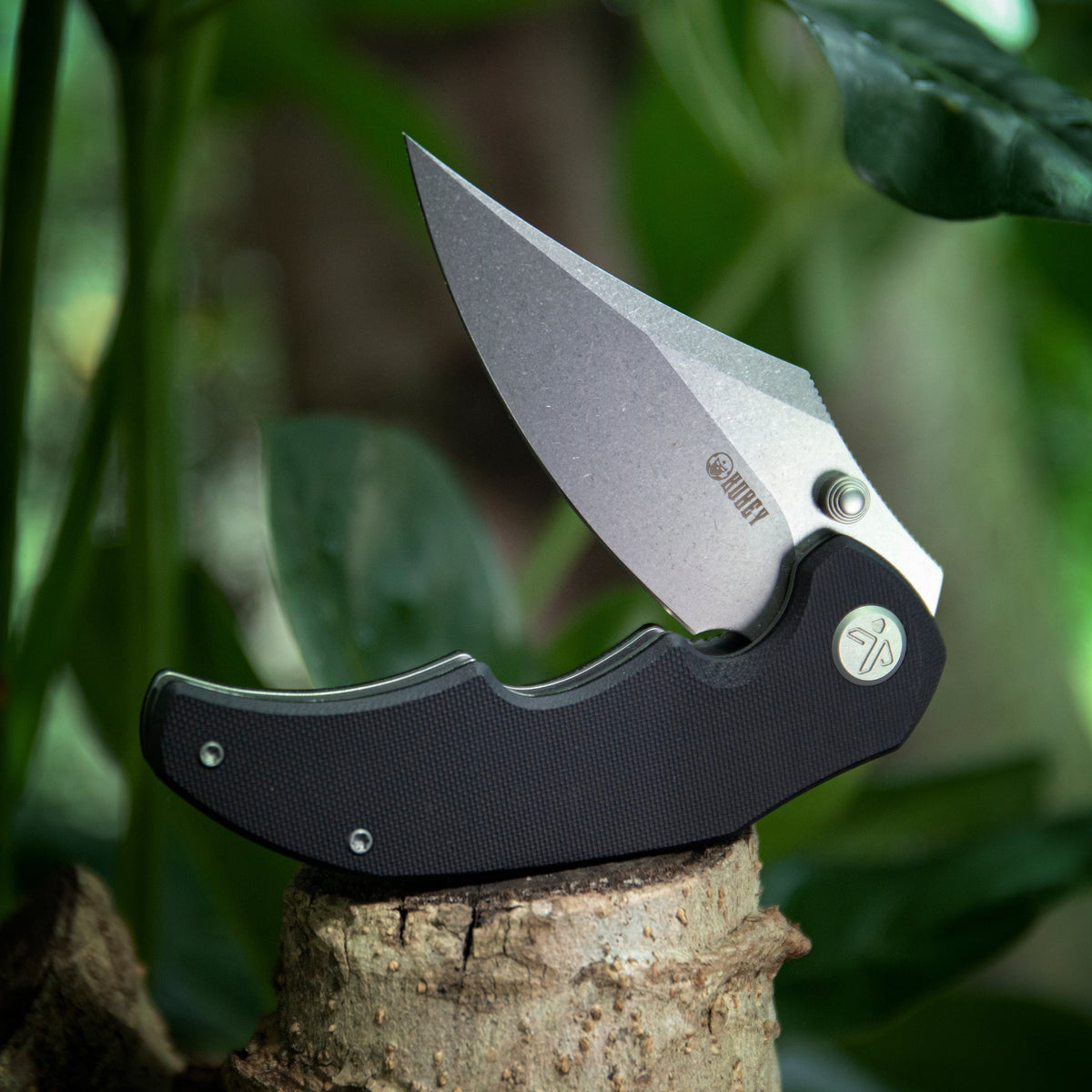 Kubey Ceto folding knife outdoors