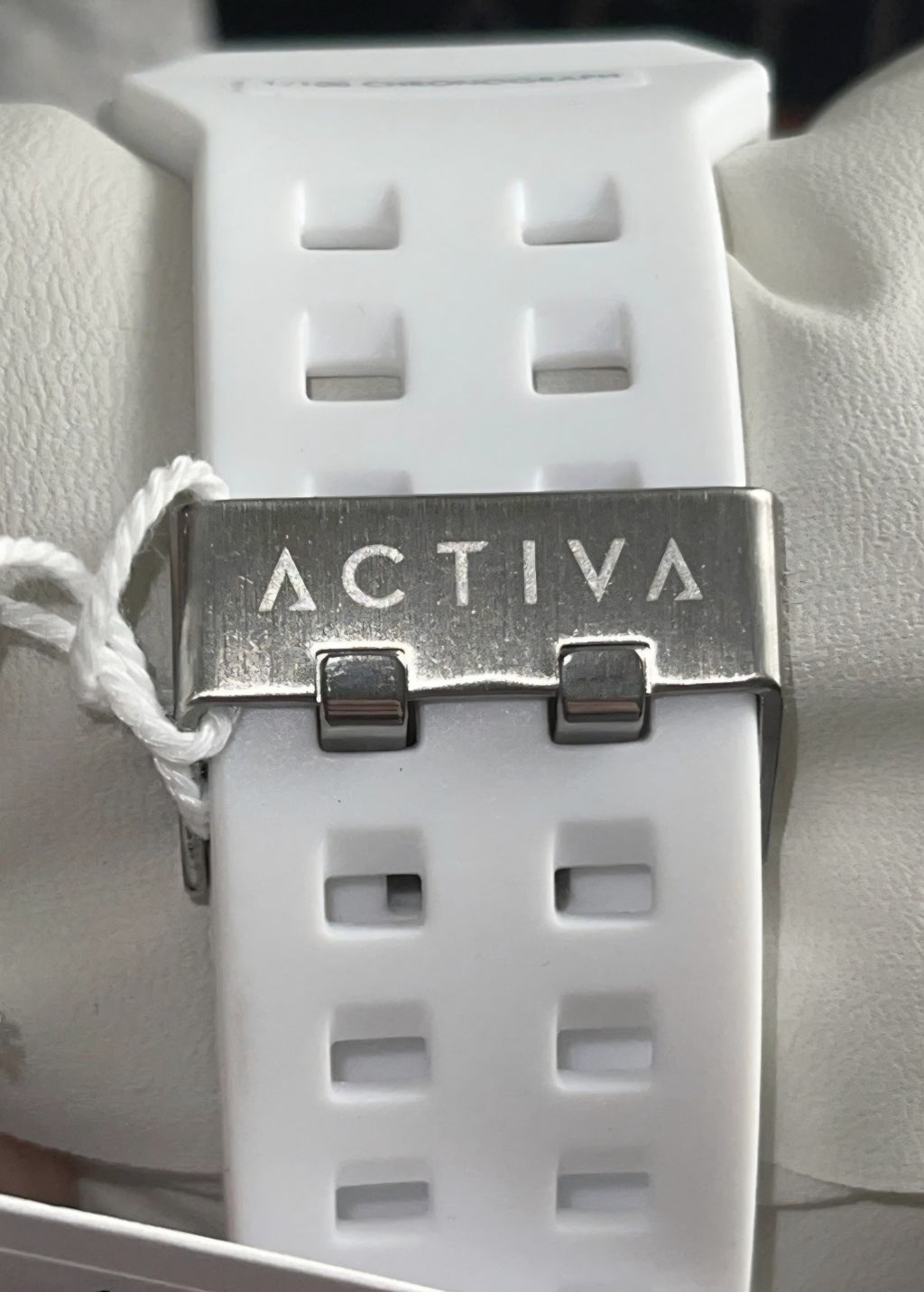 Activa Kadron X 53mm White watch clasp detail
