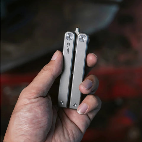 Olight OBA01 Titanium Multifunctional Butterfly Fork